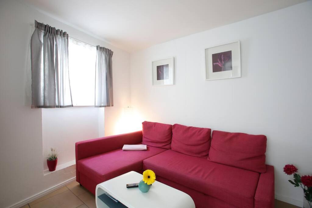 Sunny Apartment At Rostock - Pink Exterior foto